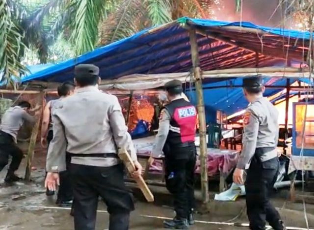 Arena Judi Sabung Ayam Lampung di Bakar 